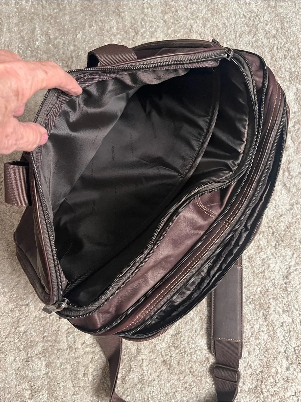 Kenneth Cole Reaction classic leather